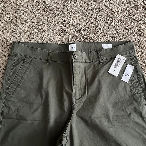 NWT GAP Cotton Khaki Style Shorts - Picture 2 of 4